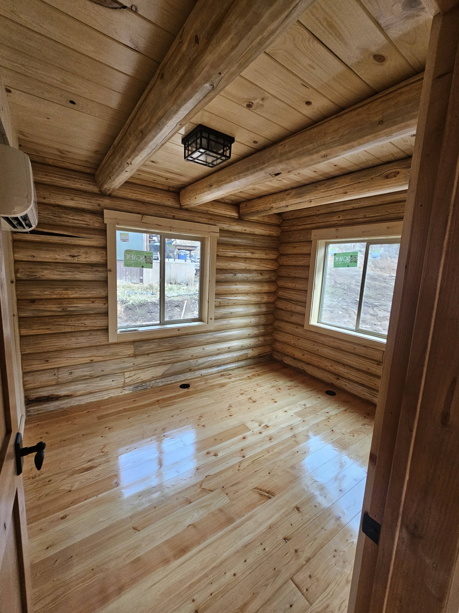 Log home interior overview
